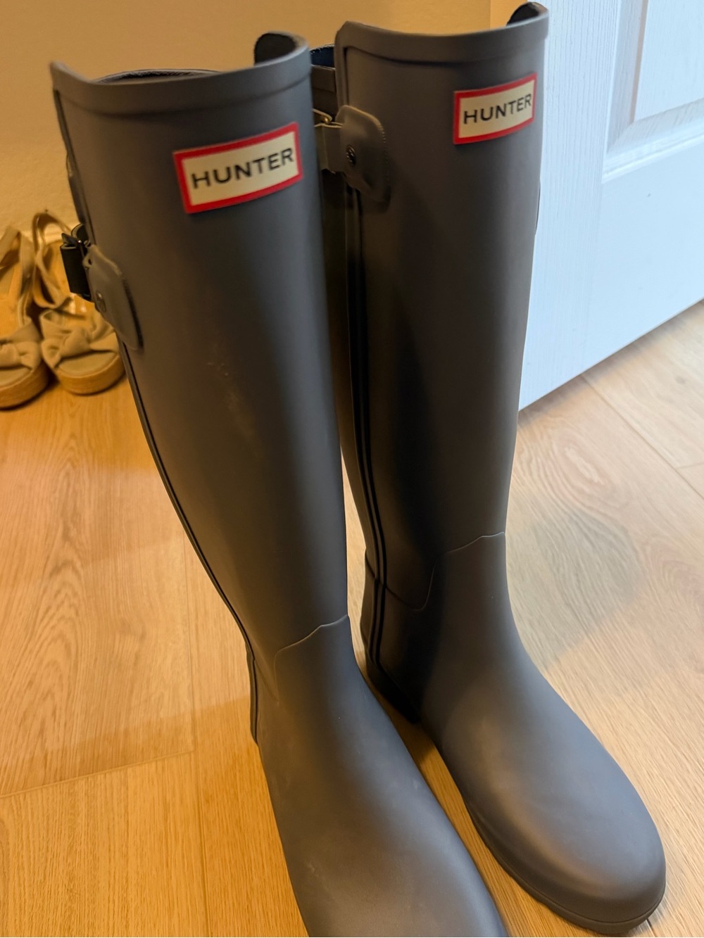 Hunter Two-toned Navy Blue Rain Boots, Woman’s size 7